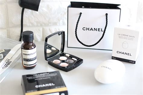 シャネル（CHANEL）の人気ヘアミスト6種類｜使い方・付け方 .